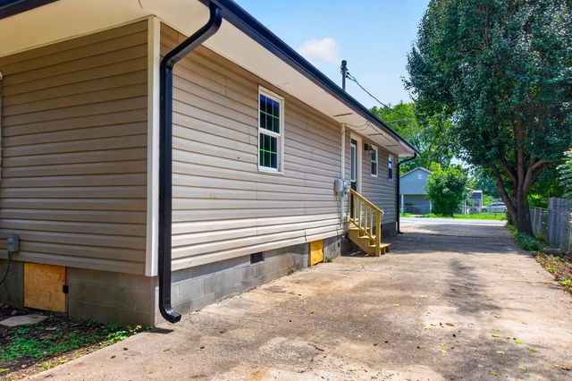 513 W Gordon Avenue, Rossville, GA 30741