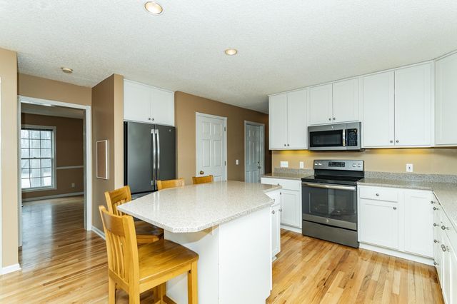 1075 23rd Avenue SW, Rochester, MN 55902