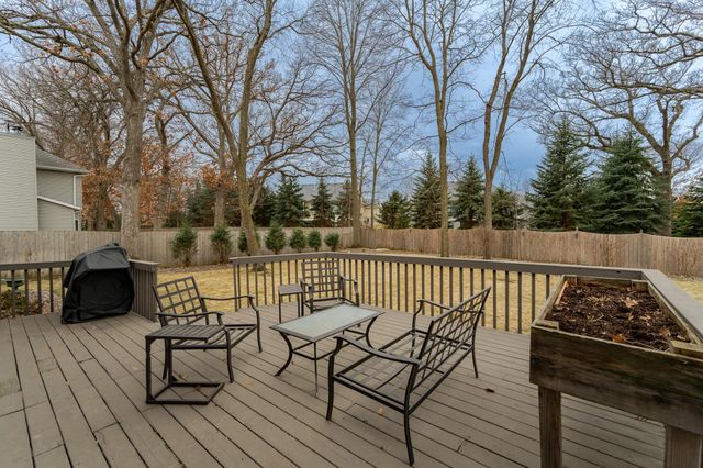 1075 23rd Avenue SW, Rochester, MN 55902