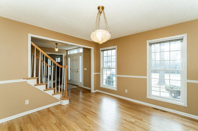 1075 23rd Avenue SW, Rochester, MN 55902