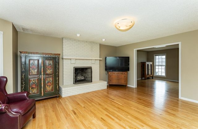 1075 23rd Avenue SW, Rochester, MN 55902