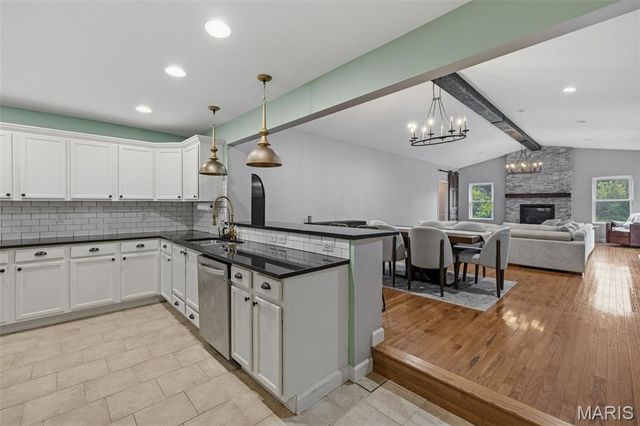 1444 Ronald Drive, Webster Groves, MO 63119
