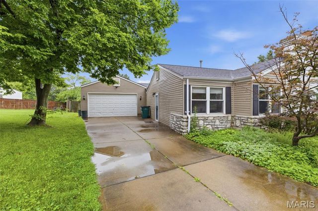 1444 Ronald Drive, Webster Groves, MO 63119