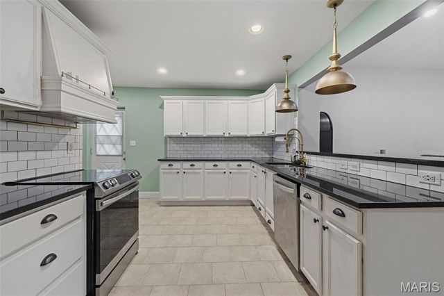 1444 Ronald Drive, Webster Groves, MO 63119