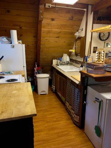 1743 Fiddleneck Rd, La Porte, CA 95981