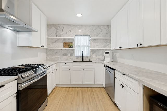 8903 Groveland Drive, Dallas, TX 75218
