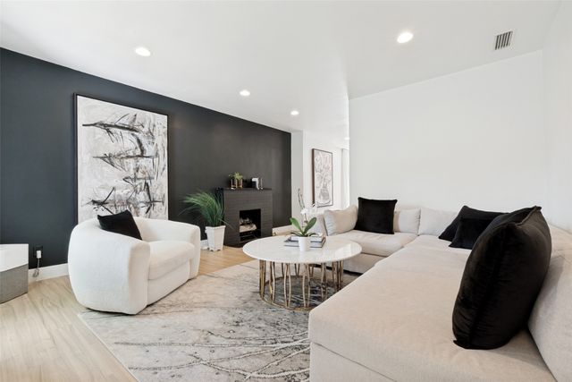 8903 Groveland Drive, Dallas, TX 75218