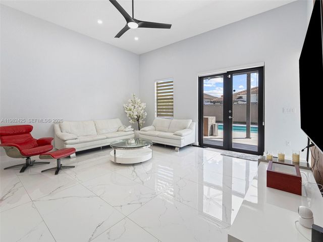 14478 SW 21st St, Miami, FL 33175