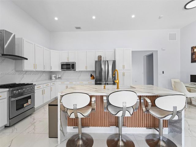 14478 SW 21st St, Miami, FL 33175