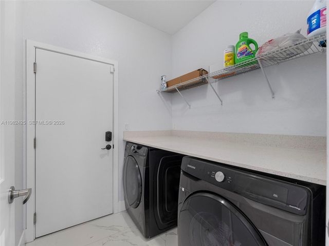 14478 SW 21st St, Miami, FL 33175