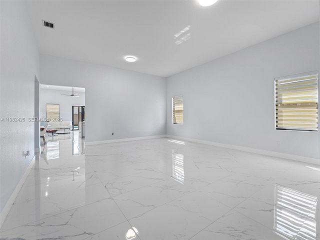 14478 SW 21st St, Miami, FL 33175