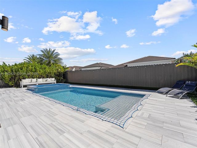 14478 SW 21st St, Miami, FL 33175