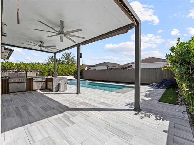 14478 SW 21st St, Miami, FL 33175