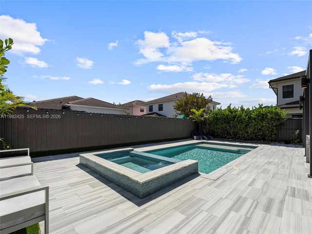 14478 SW 21st St, Miami, FL 33175