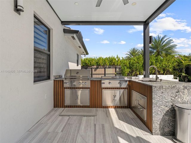 14478 SW 21st St, Miami, FL 33175