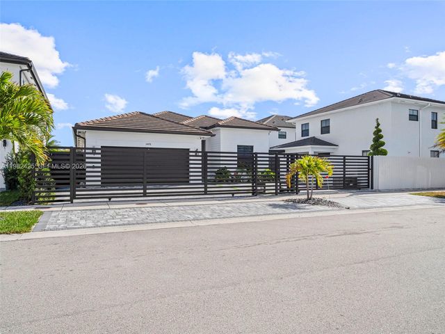 14478 SW 21st St, Miami, FL 33175