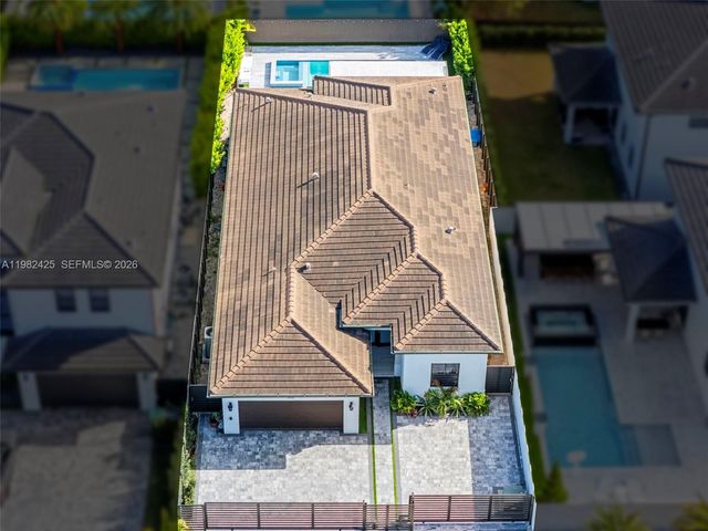 14478 SW 21st St, Miami, FL 33175