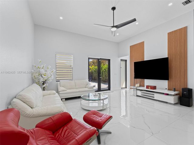 14478 SW 21st St, Miami, FL 33175