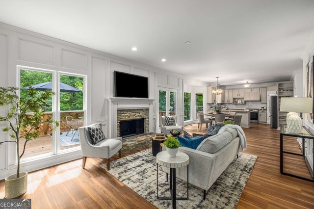 11940 N Hickory Trace, Alpharetta, GA 30004