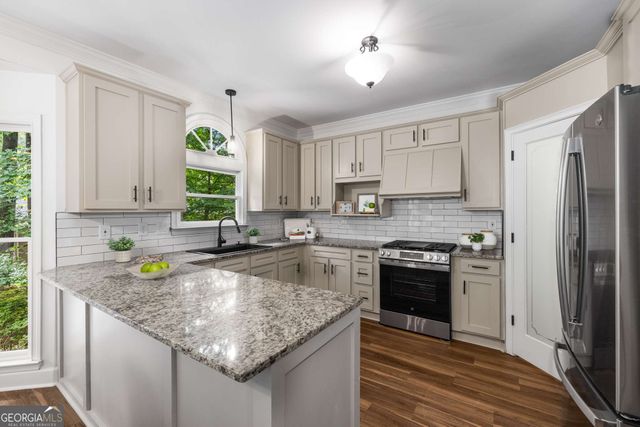 11940 N Hickory Trace, Alpharetta, GA 30004