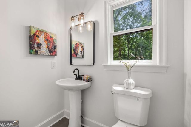 11940 N Hickory Trace, Alpharetta, GA 30004