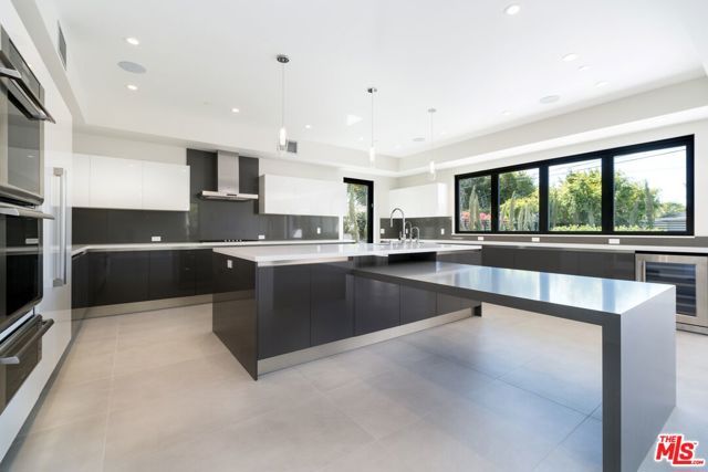 159 S Bowling Green Way, Los Angeles, CA 90049