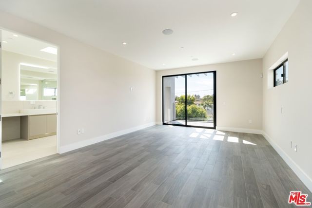 159 S Bowling Green Way, Los Angeles, CA 90049