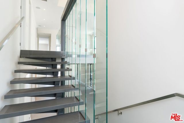 159 S Bowling Green Way, Los Angeles, CA 90049