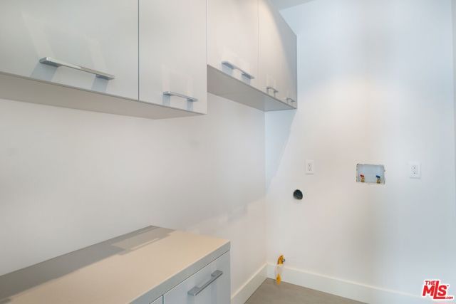 159 S Bowling Green Way, Los Angeles, CA 90049