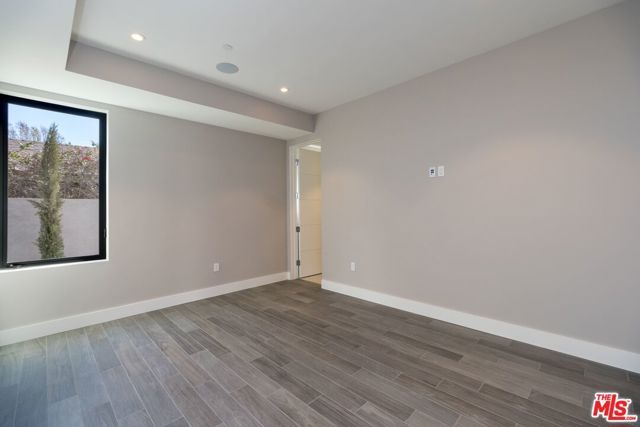 159 S Bowling Green Way, Los Angeles, CA 90049