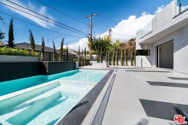 159 S Bowling Green Way, Los Angeles, CA 90049