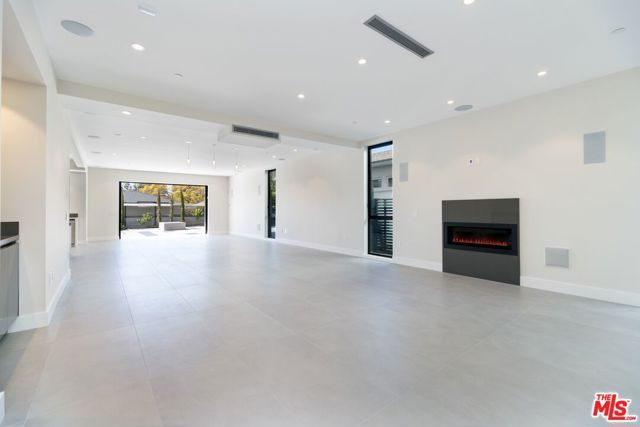 159 S Bowling Green Way, Los Angeles, CA 90049