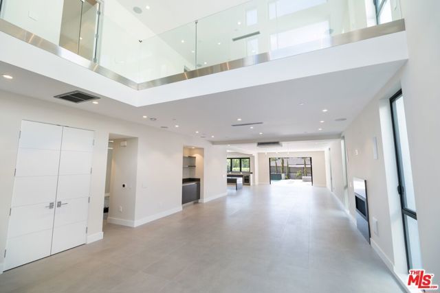 159 S Bowling Green Way, Los Angeles, CA 90049