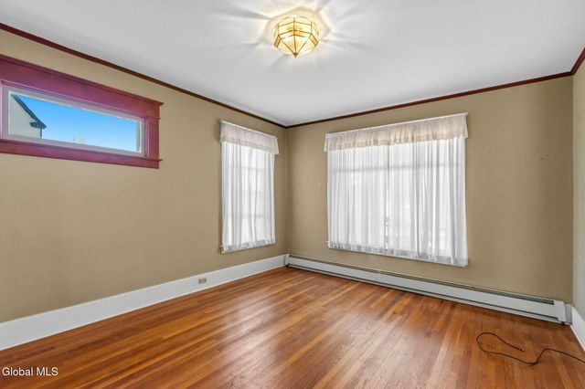 418 Plymouth Avenue, Schenectady, NY 12308