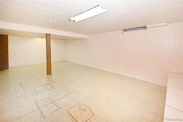 488 Bryn Mawr Street, Birmingham, MI 48009