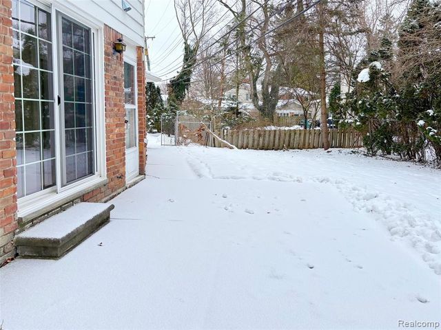 488 Bryn Mawr Street, Birmingham, MI 48009