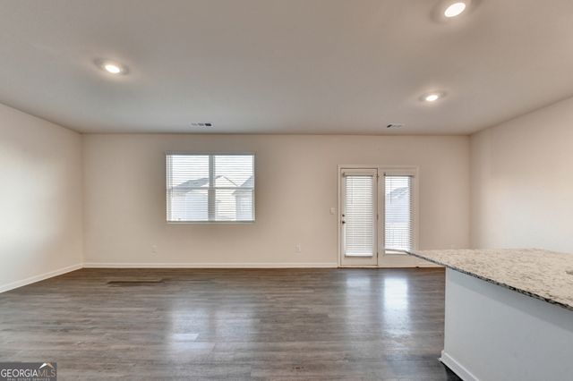 393 Walnut Grove Way, Pendergrass, GA 30567