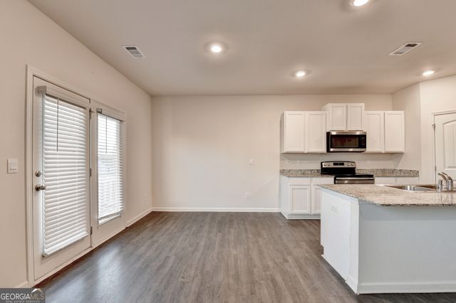 393 Walnut Grove Way, Pendergrass, GA 30567