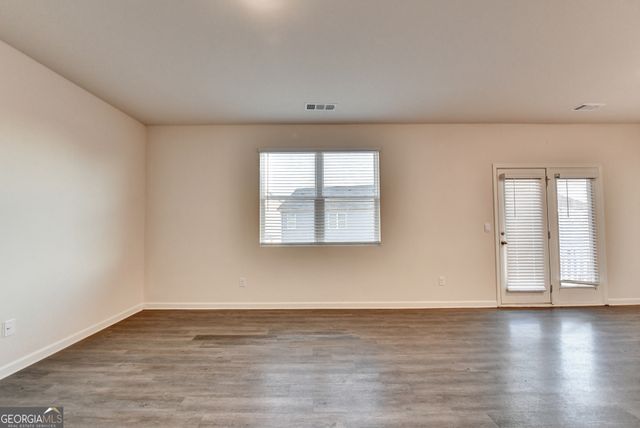 393 Walnut Grove Way, Pendergrass, GA 30567