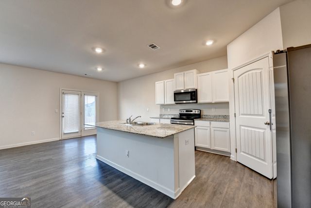 393 Walnut Grove Way, Pendergrass, GA 30567