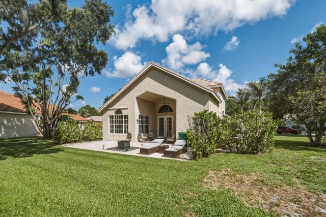 609 SW St Thomas Cove, Port St. Lucie, FL 34986