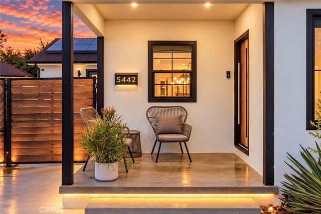 5442 E Walkerton Street, Long Beach, CA 90808