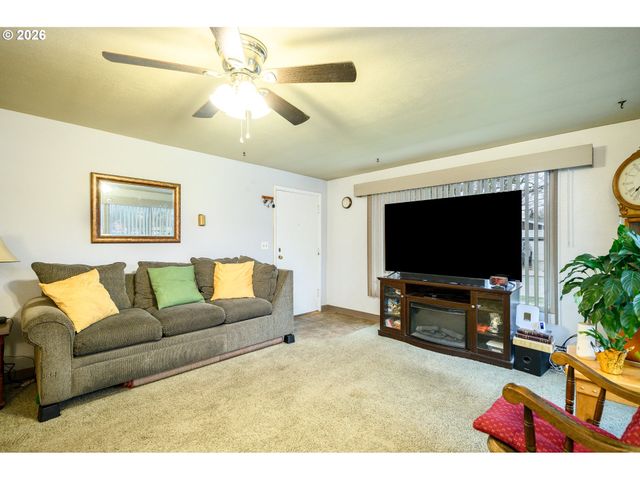 1245 Sw GILORR St, Mc Minnville, OR 97128