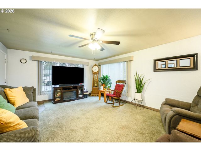 1245 Sw GILORR St, Mc Minnville, OR 97128