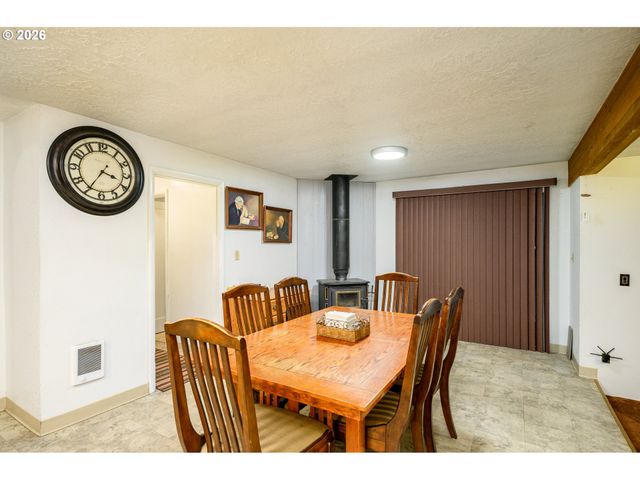 1245 Sw GILORR St, Mc Minnville, OR 97128
