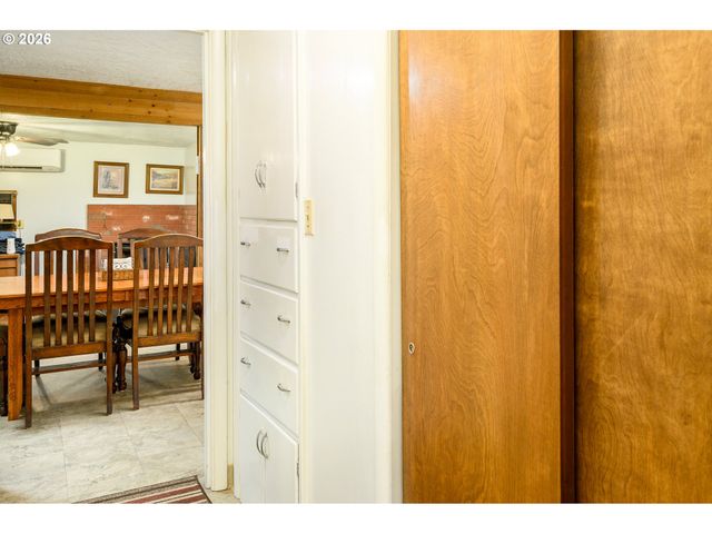 1245 Sw GILORR St, Mc Minnville, OR 97128