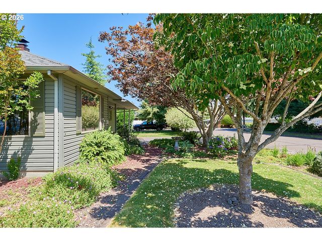 1245 Sw GILORR St, Mc Minnville, OR 97128