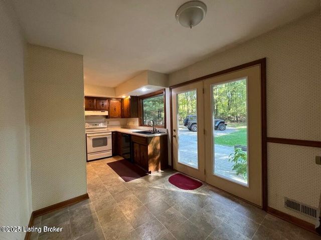 3203 Kings Ct, Bardstown, KY 40004