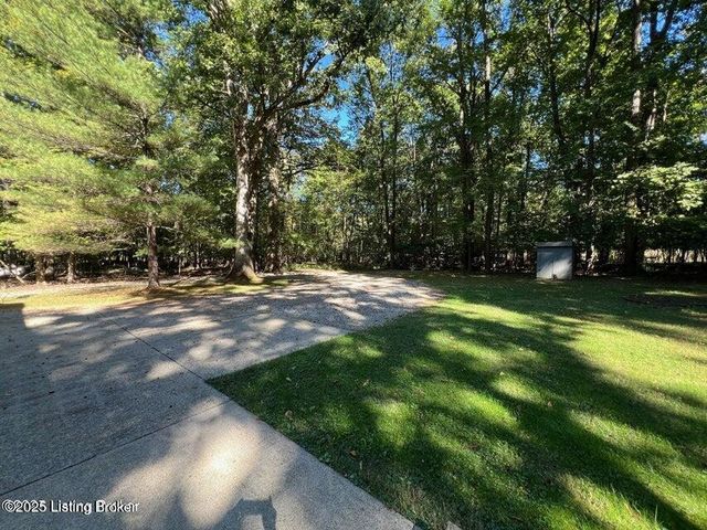 3203 Kings Ct, Bardstown, KY 40004