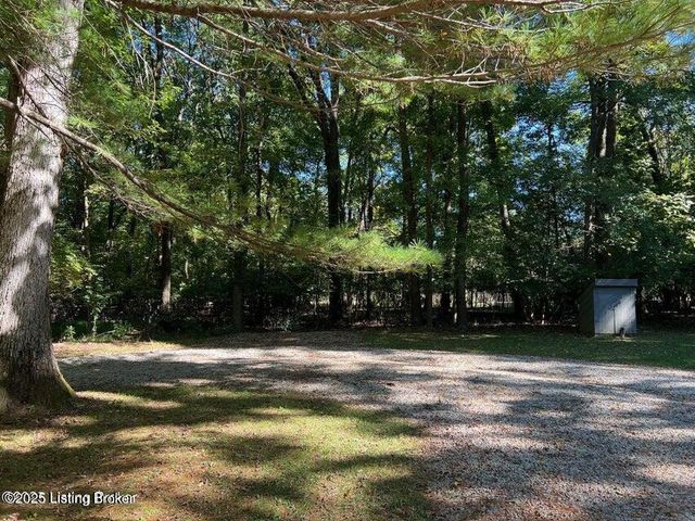 3203 Kings Ct, Bardstown, KY 40004